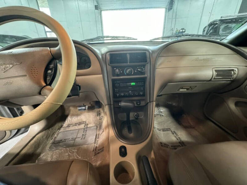 2003 Ford Mustang GT Deluxe