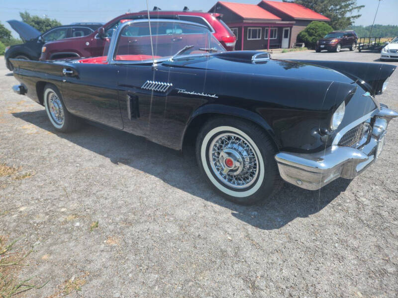 1957 Ford Thunderbird
