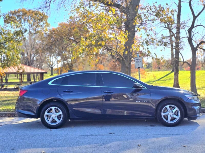 2017 Chevrolet Malibu 1LS photo 8