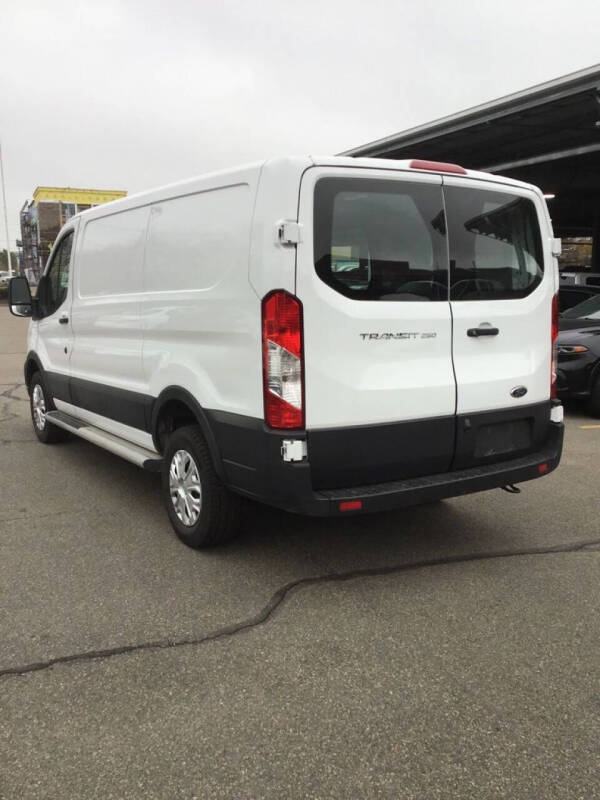 2024 Ford Transit