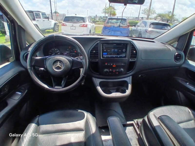 2017 Mercedes-Benz Metris