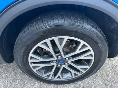 2020 Ford Escape SEL