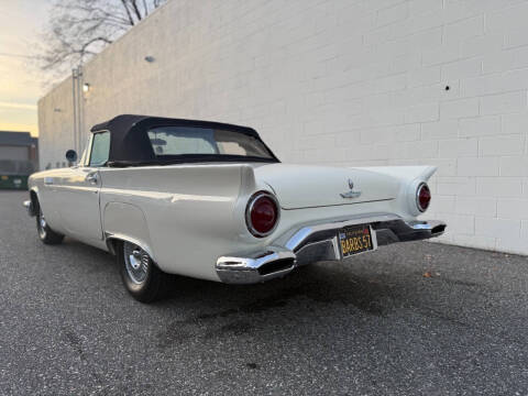 1957 Ford Thunderbird