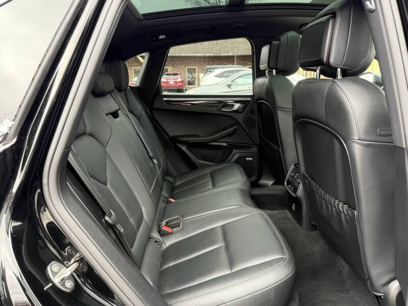 2020 Porsche Macan S