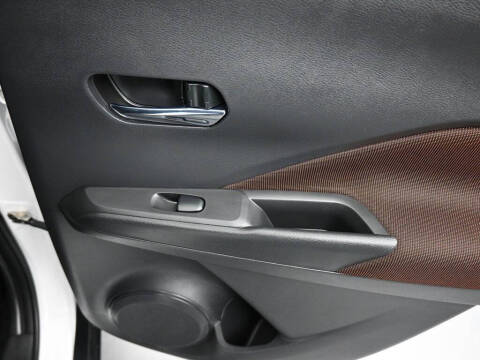 2022 Nissan Kicks SR