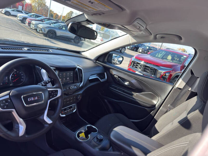 2024 GMC Terrain SLE