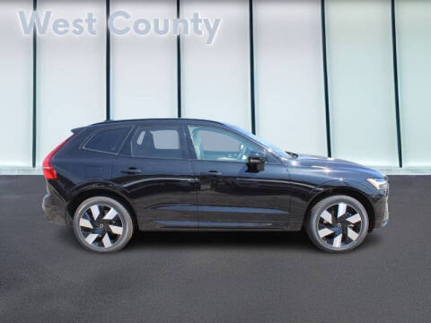 2025 Volvo XC60 T8 Plus Dark Theme