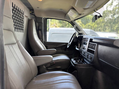 2023 GMC Savana 2500