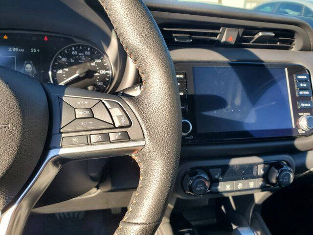 2024 Nissan Kicks SR