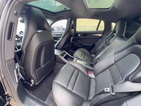 2020 Porsche Panamera 4
