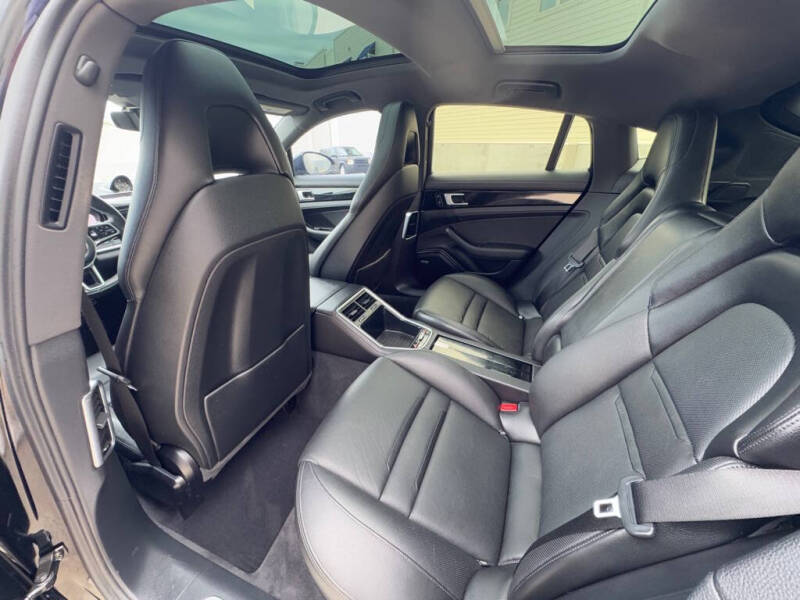 2020 Porsche Panamera 4