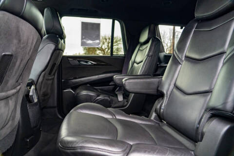 2017 Cadillac Escalade Platinum