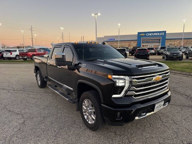 Used 2024 Chevrolet Silverado 2500HD High Country with VIN 1GC4YREY7RF367050 for sale in Bloomington, IL