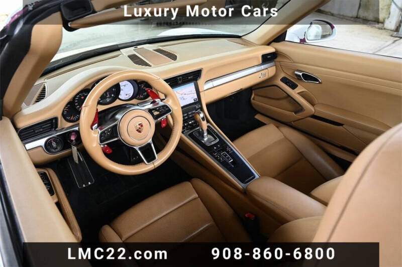 2017 Porsche 911 Carrera