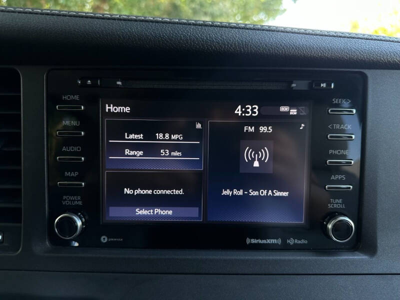 2020 Toyota Sienna XLE 7-Passenger Auto Access Seat