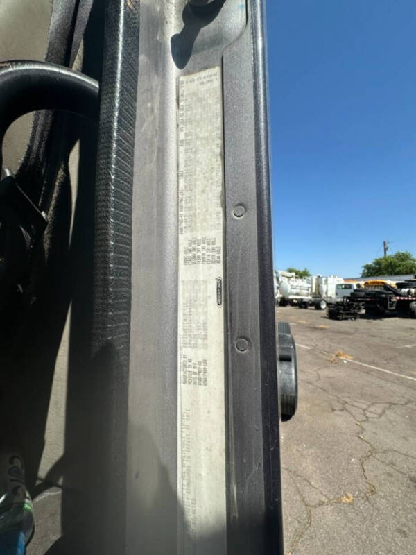 2006 Freightliner Columbia Day Cab