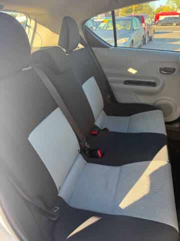 2013 Toyota Prius c Three