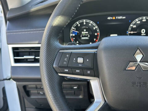 2024 Mitsubishi Outlander SEL