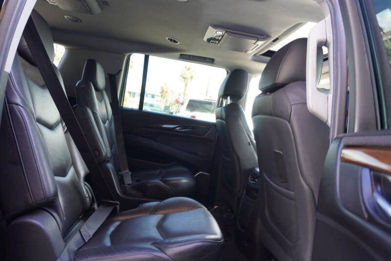 2020 Cadillac Escalade ESV Luxury