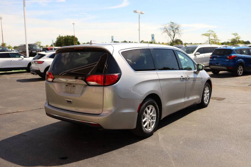 2020 Chrysler Pacifica Touring
