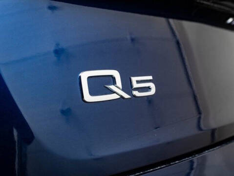 2025 Audi Q5 quattro Premium 40 TFSI