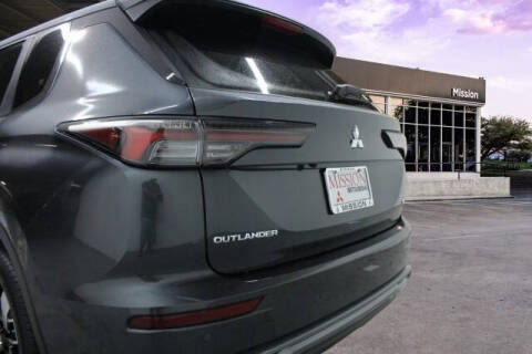 2025 Mitsubishi Outlander SE