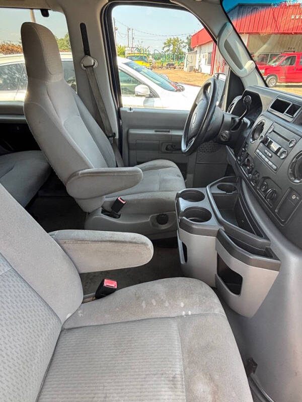 2012 Ford E-Series E-350 SD XLT