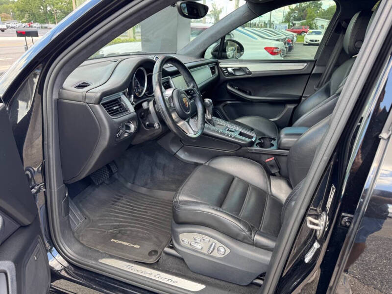 2016 Porsche Macan Turbo