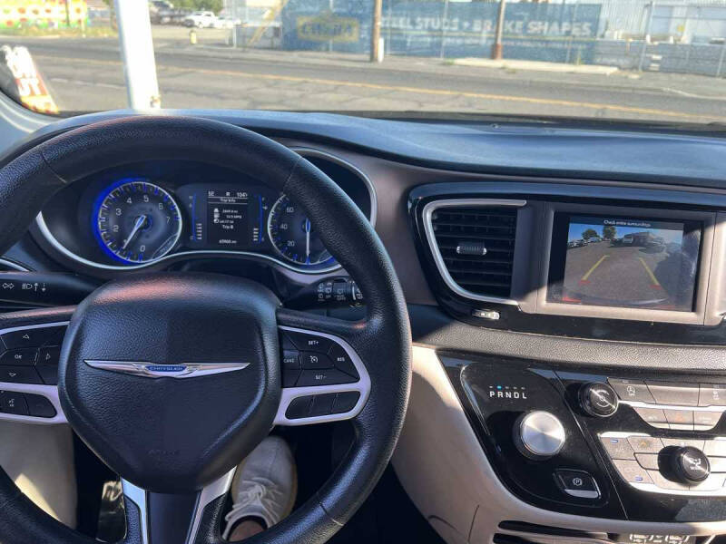 2021 Chrysler Voyager LXi