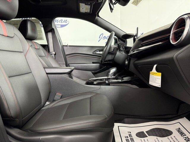 2025 Chevrolet Trax RS