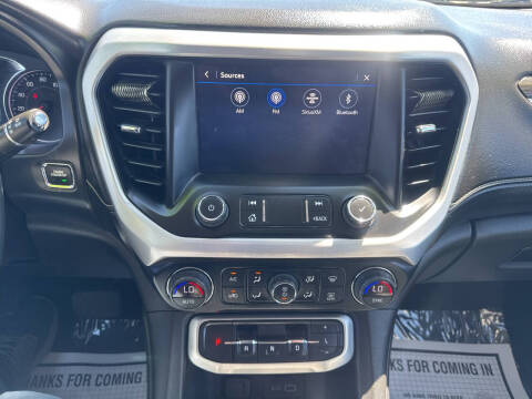 2023 GMC Acadia SLT