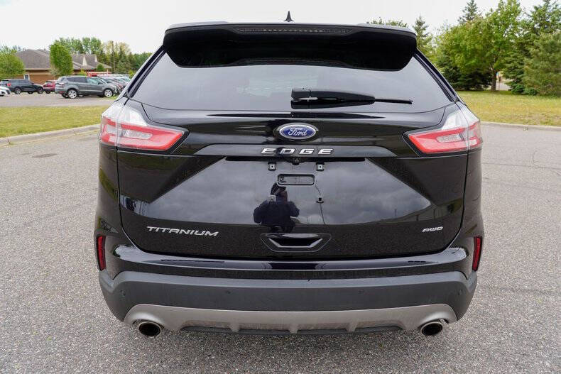 2022 Ford Edge Titanium