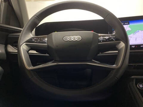 2025 Audi Q5 quattro Premium TFSI