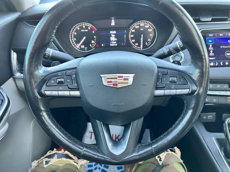 2020 Cadillac XT4 Premium Luxury