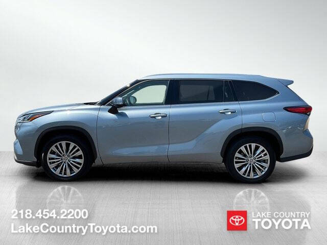 2023 Toyota Highlander Platinum