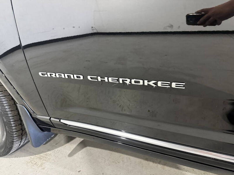 2022 Jeep Grand Cherokee Summit