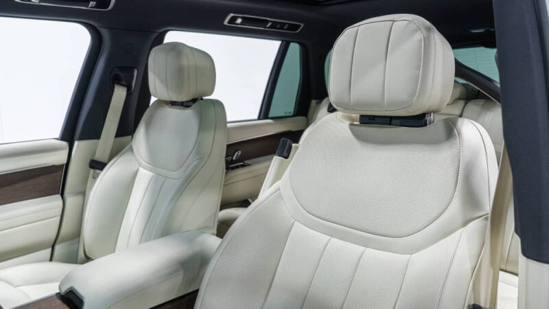 2025 Land Rover Range Rover P530 SE LWB