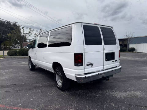 2010 Ford E-Series E-350 SD