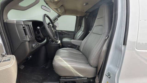 2025 Chevrolet Express 2500