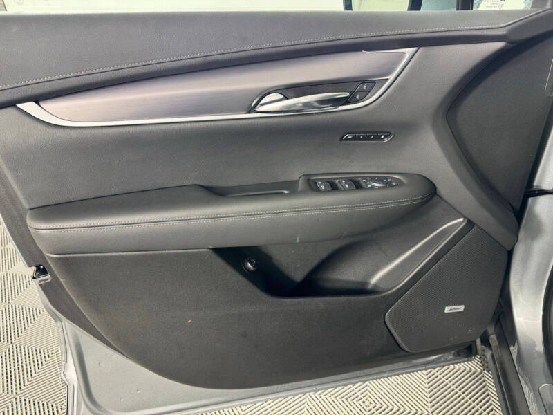 2024 Cadillac XT6 Luxury