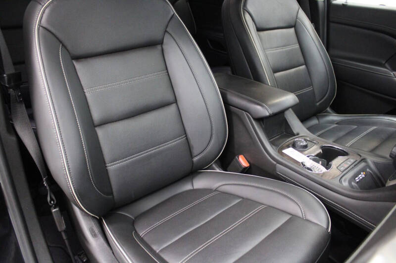 2022 GMC Acadia Denali