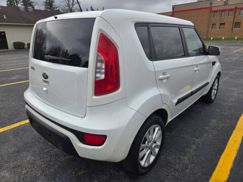 2013 Kia Soul +