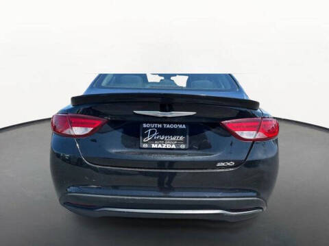 2016 Chrysler 200 LX
