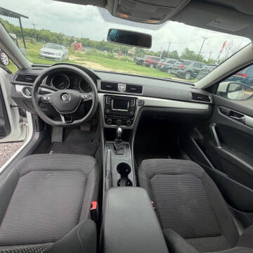 2017 Volkswagen Passat 1.8T S