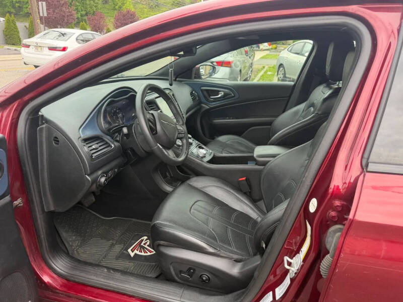 2015 Chrysler 200 S