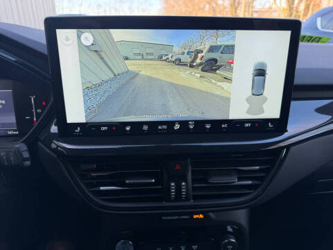 2025 Ford Escape Hybrid ST-Line