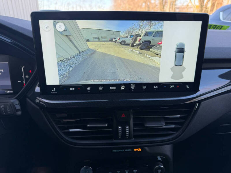 2025 Ford Escape Hybrid ST-Line