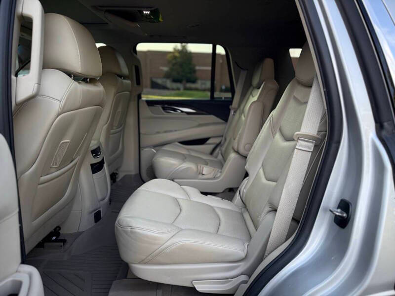 2018 Cadillac Escalade Luxury