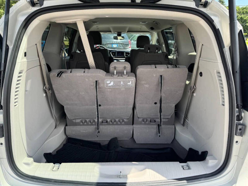 2020 Chrysler Pacifica Touring