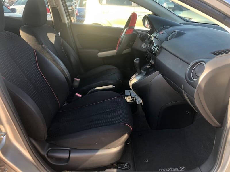 2011 Mazda MAZDA2 Touring